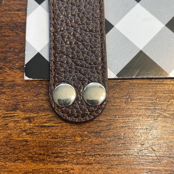Magnolia and Vine Curlicue Leather bracelet, brown, holds one original snap, new - Picture 4 of 5
